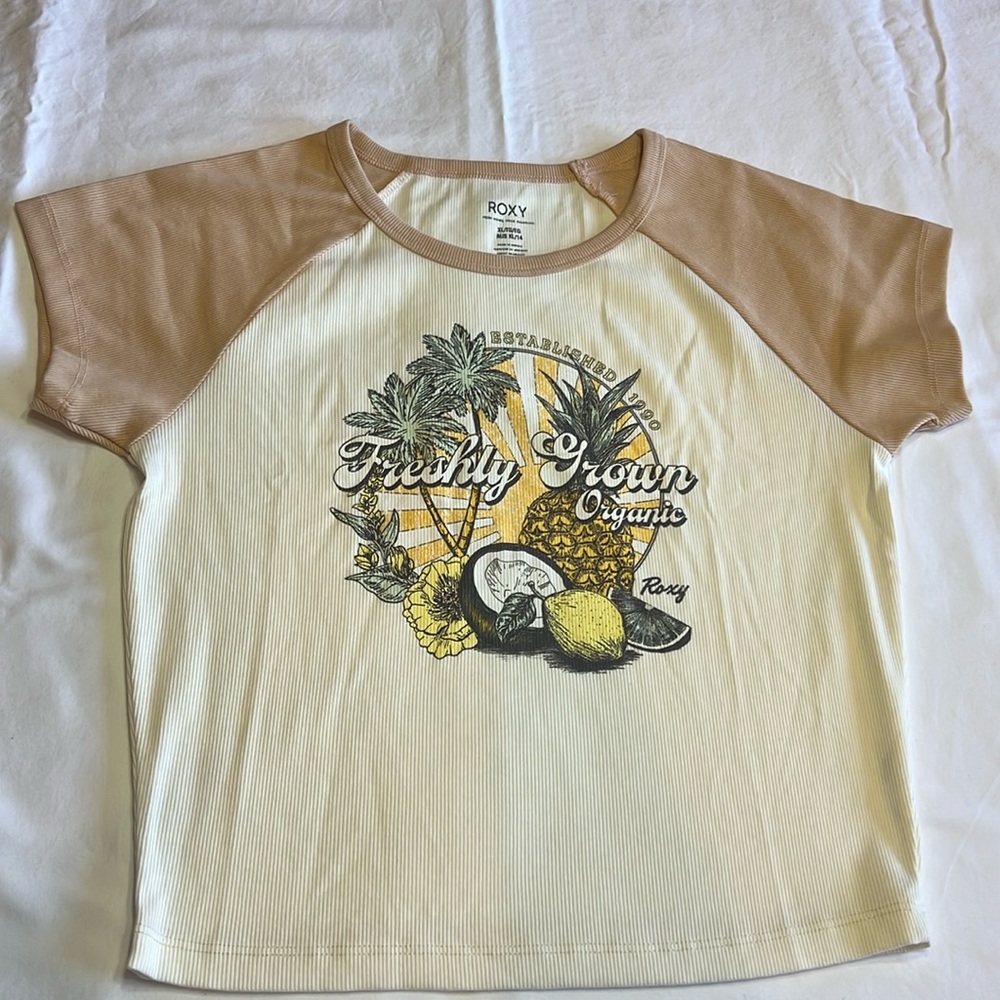 Roxy Tee